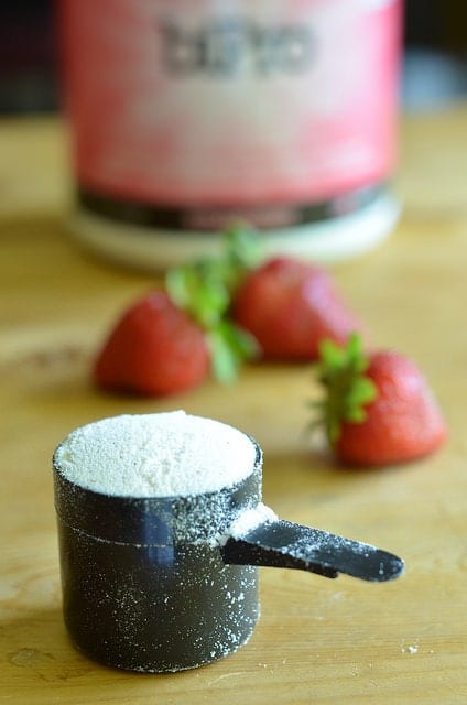BiPro Strawberry Whey in Scoop